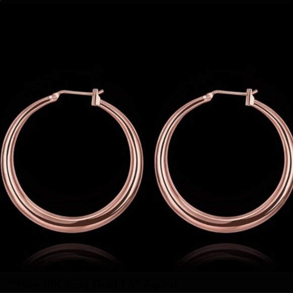 💕New 18K Rose Gold 1.5” Round Hoop Earrings - Picture 4 of 4